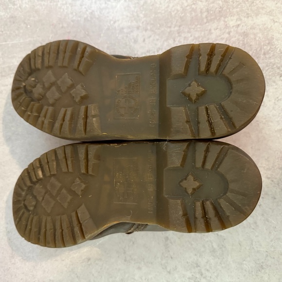 Vintage Dr. Martens Made in England  Padded Collar 8053 Oxfords - Picture 10 of 11